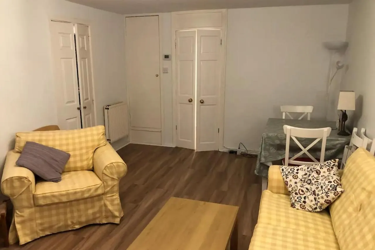 Inviting 1Bd Flat In Edinburgh Apartman