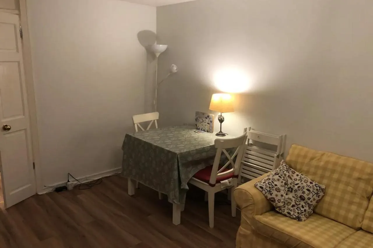 Inviting 1Bd Flat In Edinburgh Apartman